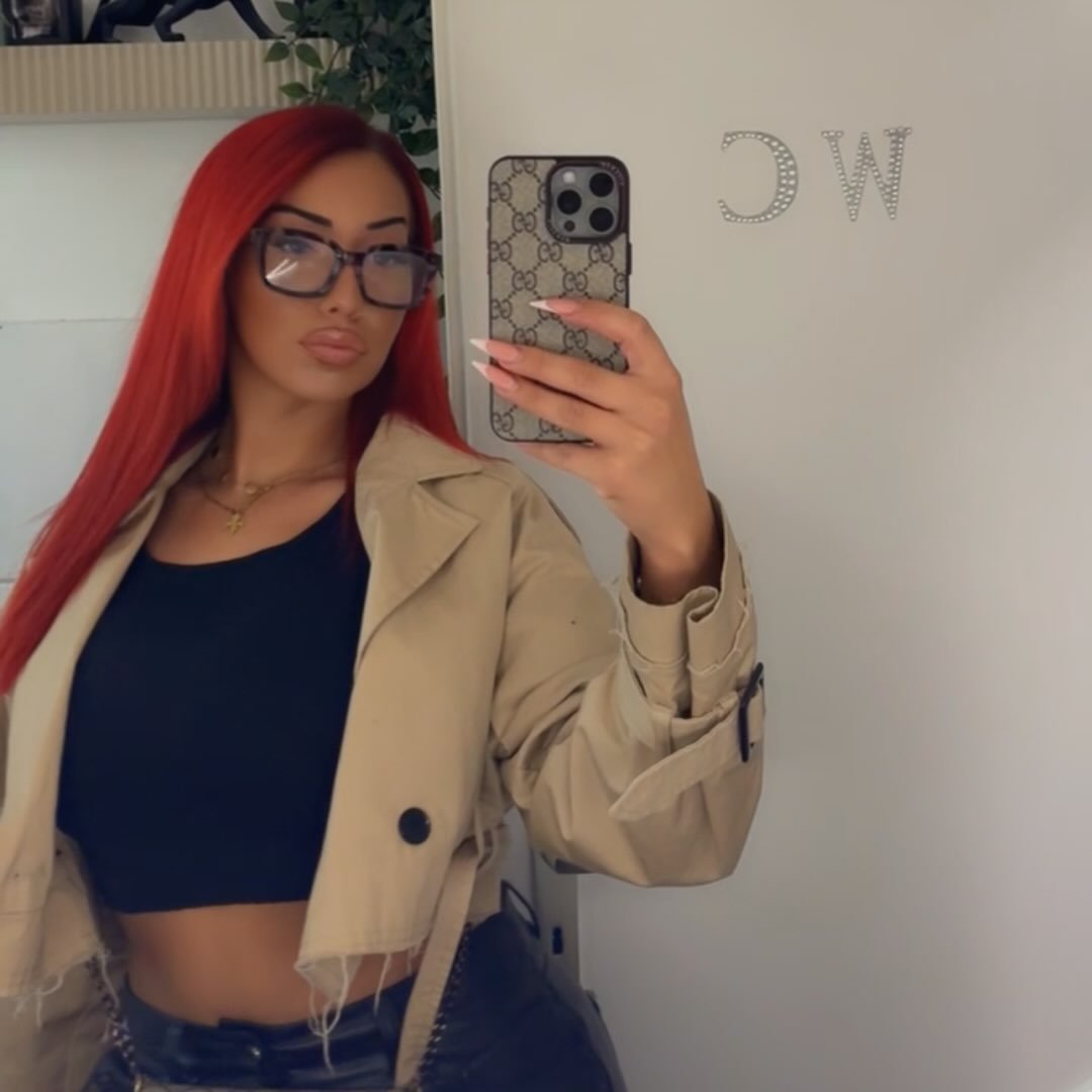 Instagram Profilbild von adina_agcc