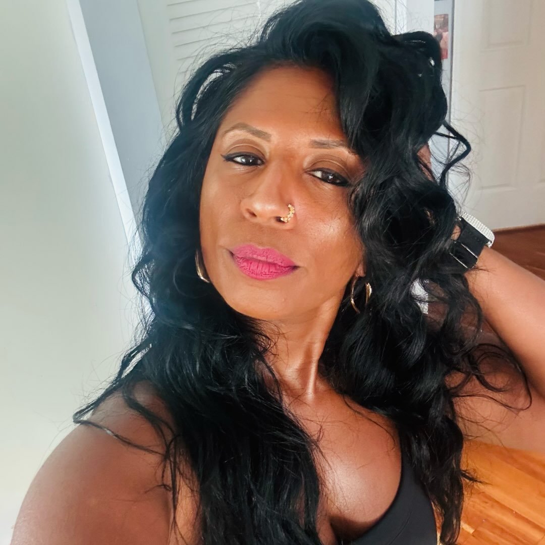 Instagram Profilbild von l.indageorgejoyce