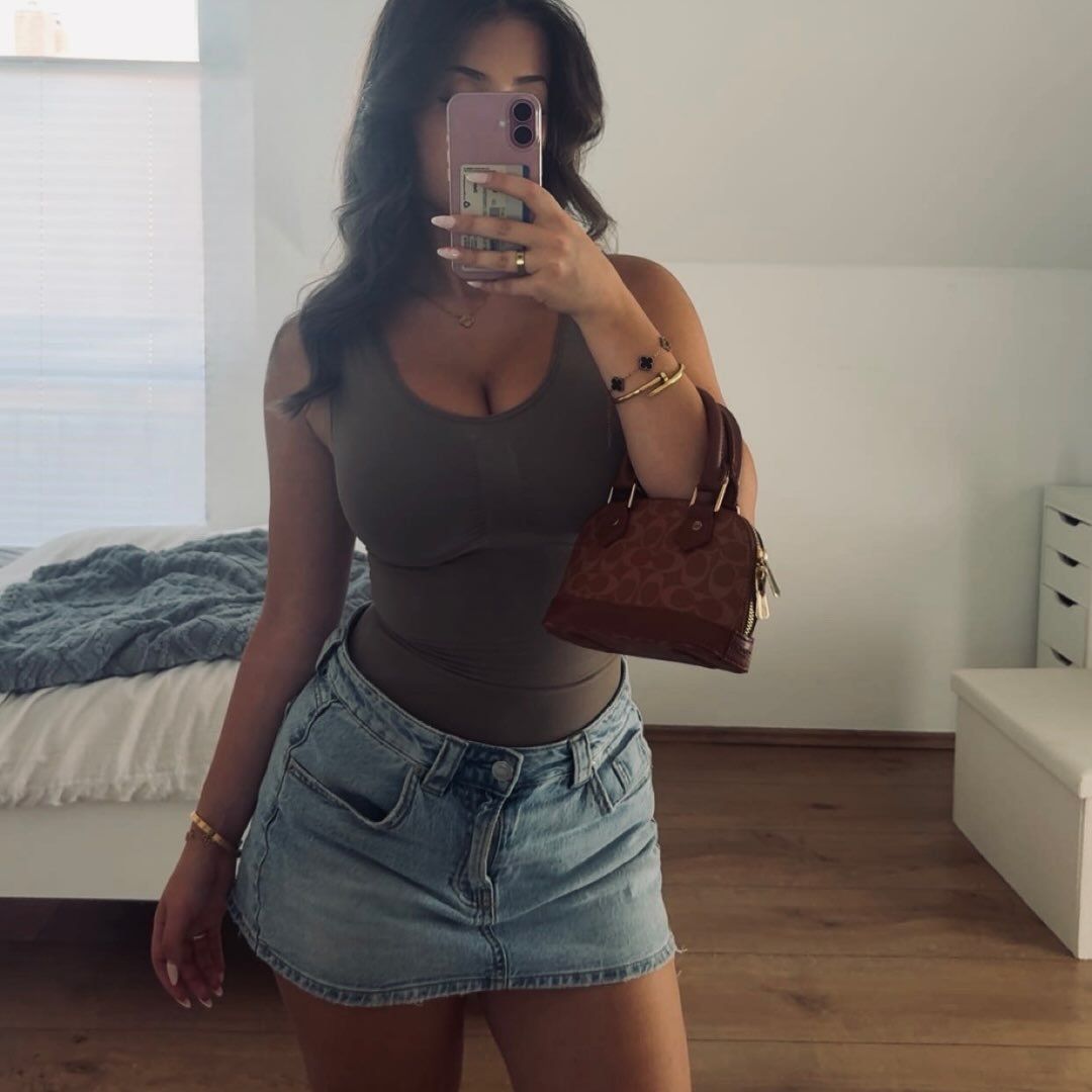 Instagram Profilbild von evelinxbuzi