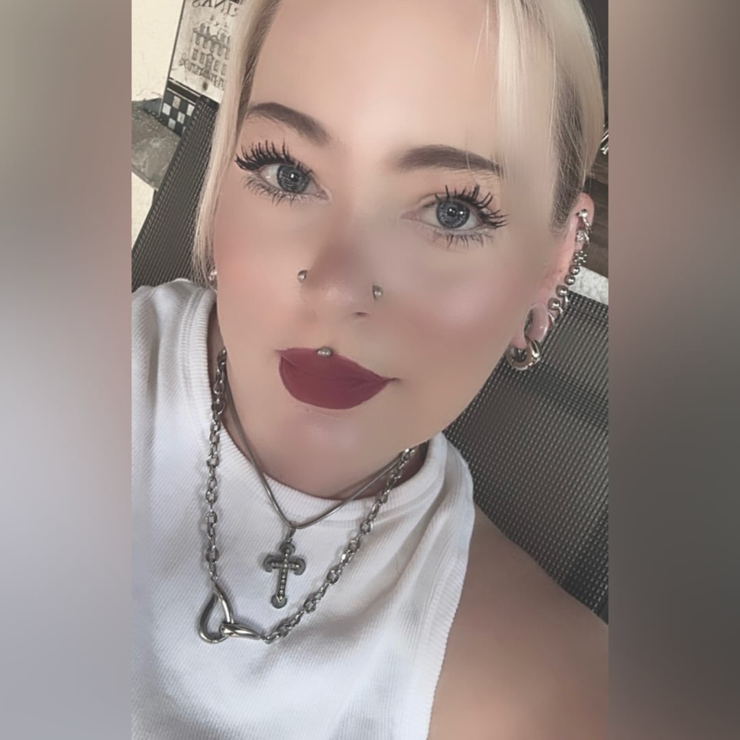 Instagram Profilbild von _.marinyx