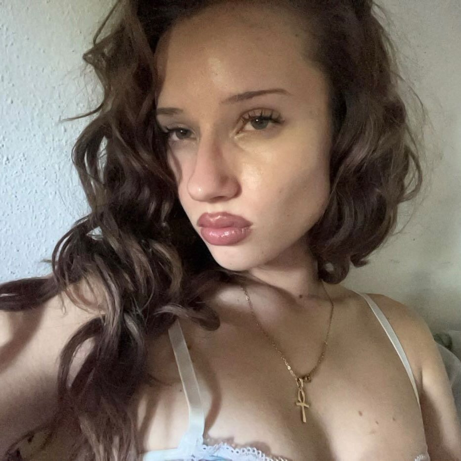 Instagram Profilbild von _karmely
