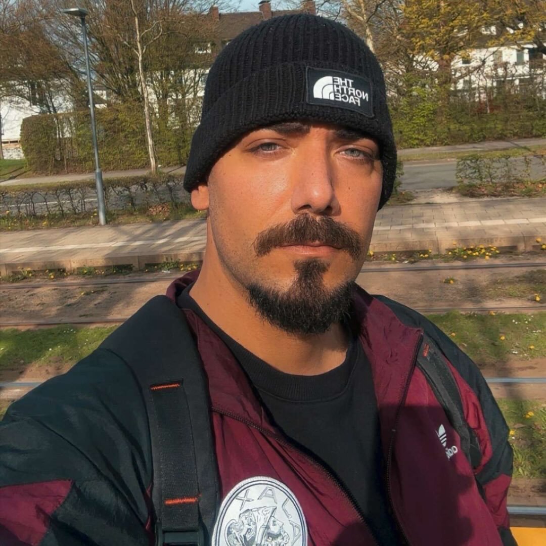 Instagram Profilbild von 0zan.ur