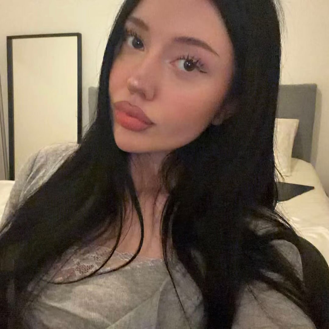 Instagram Profilbild von yeuxdemali