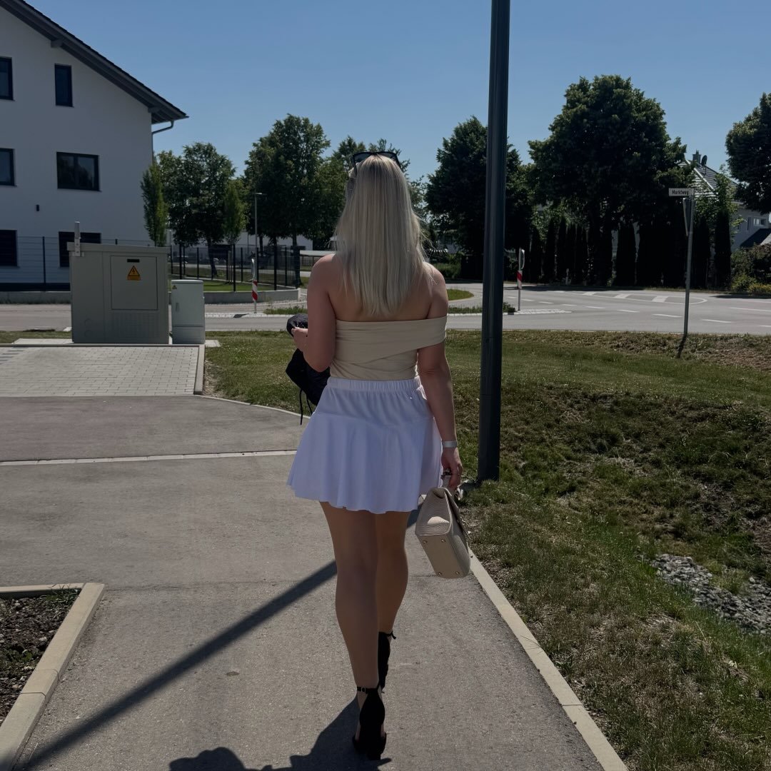 Instagram Profilbild von _larakrc