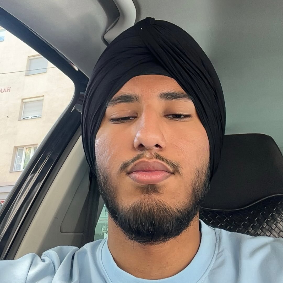 Instagram Profilbild von hxrmxn_j