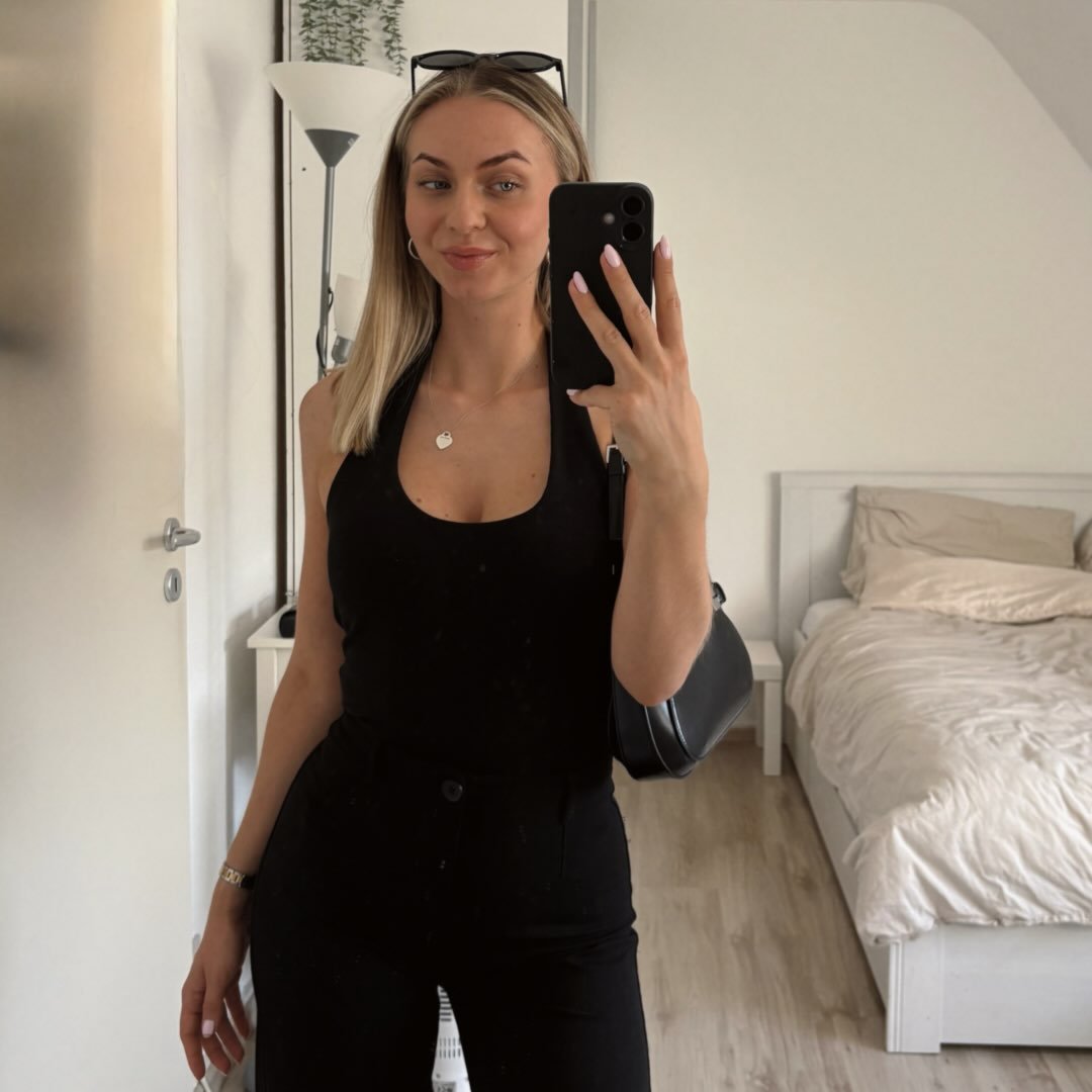 Instagram Profilbild von vivian_hof