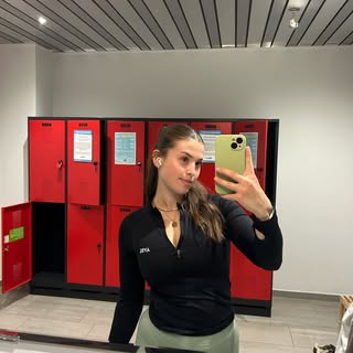 Instagram Profilbild von lara.marieee06