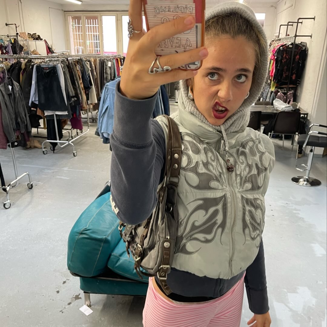 Instagram Profilbild von _julie_assi