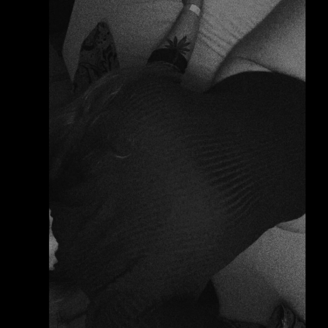 Instagram Profilbild von _whxte.wxdow_