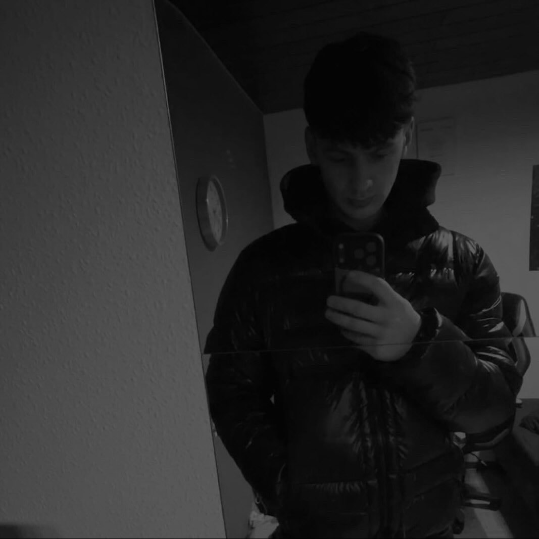 Instagram Profilbild von julian.b008