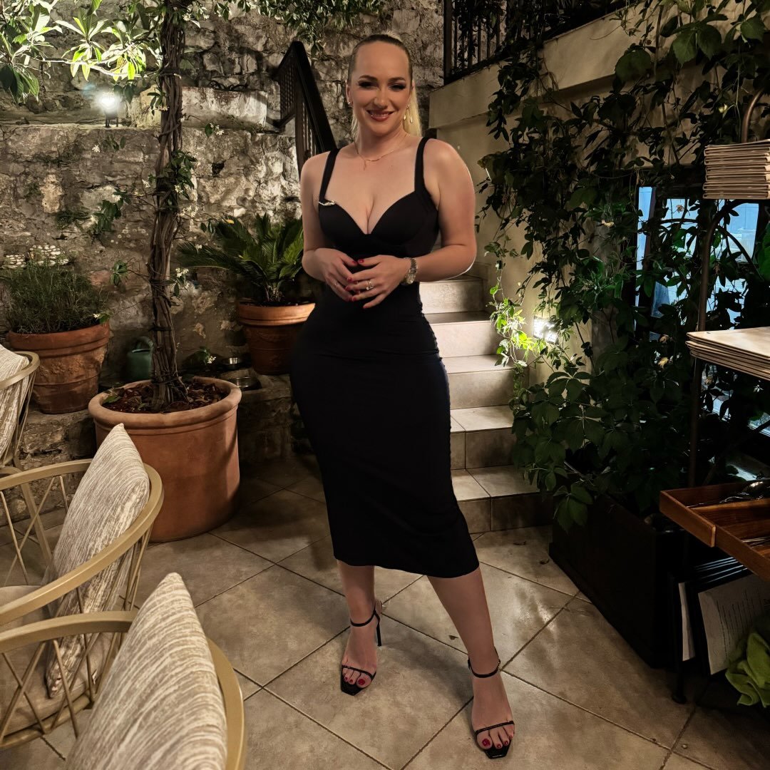 Instagram Profilbild von almiraasani