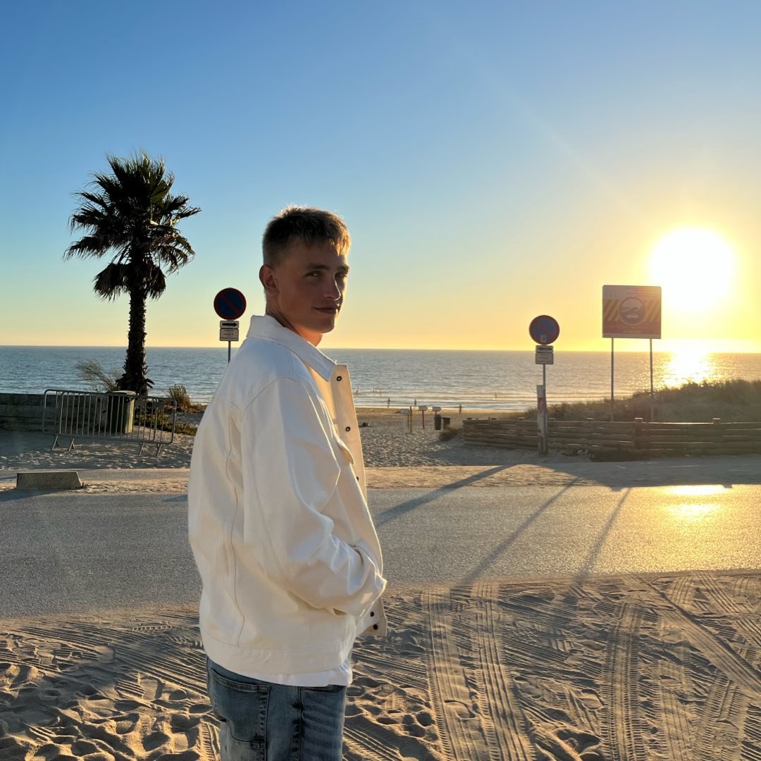 Instagram Profilbild von robin_n98