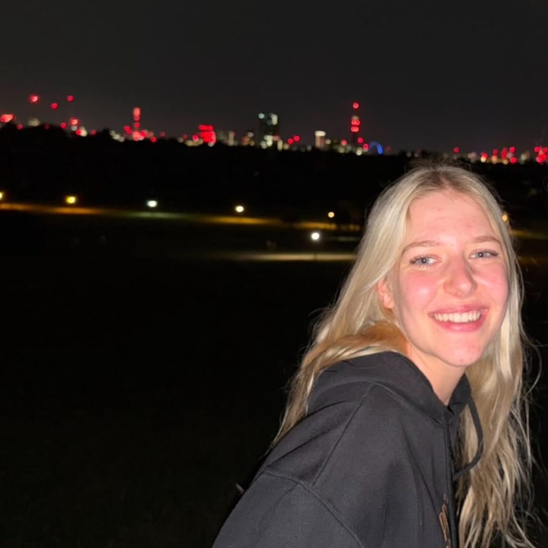 Instagram Profilbild von l._.raaa