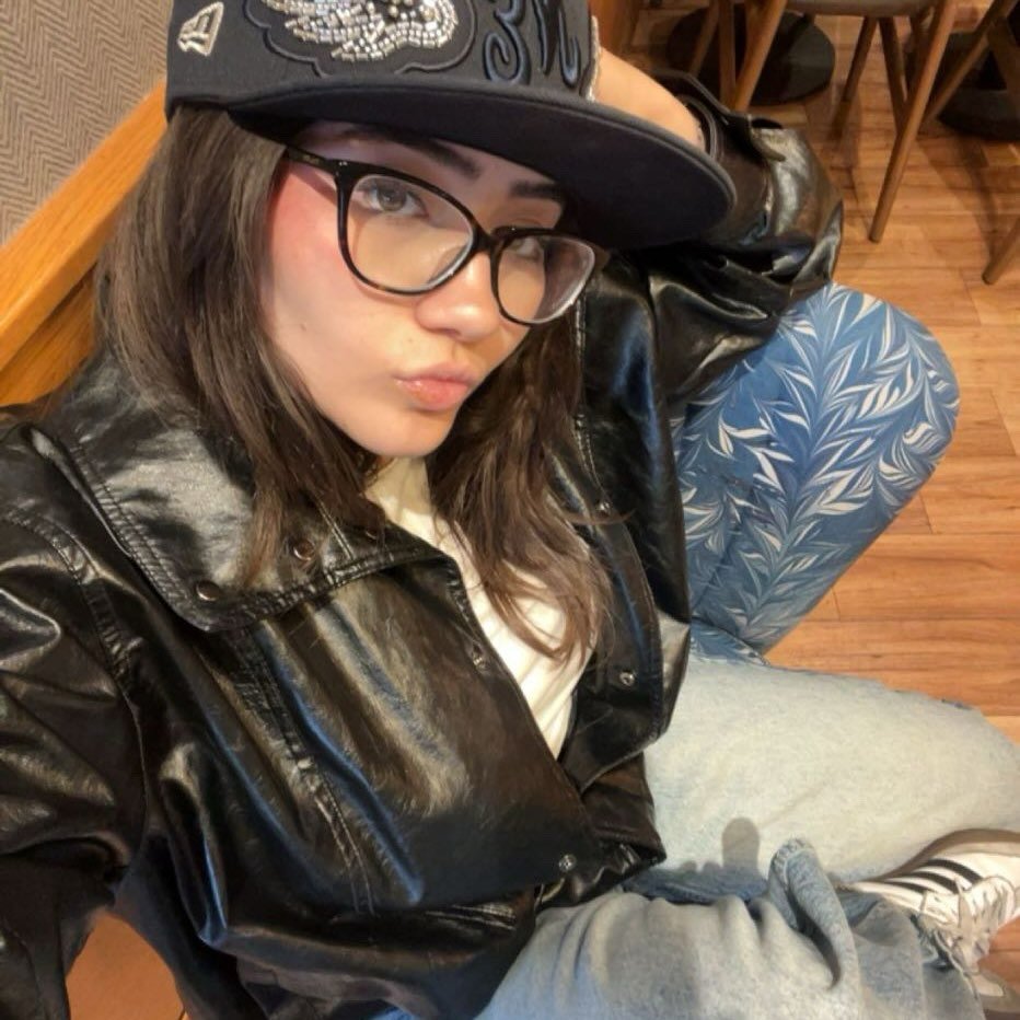 Instagram Profilbild von h.zeynep.oz