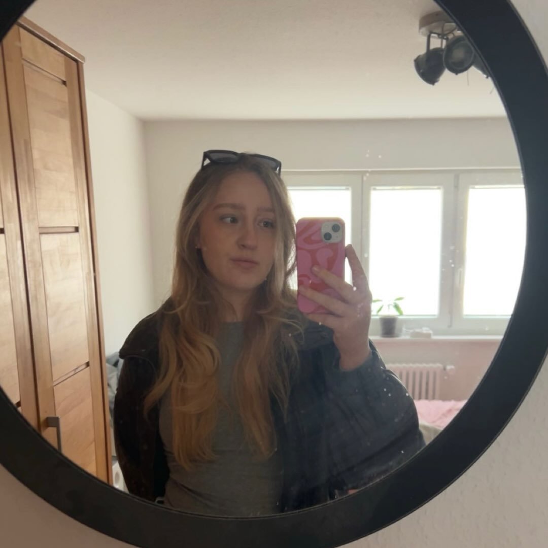 Instagram Profilbild von emi_srmb