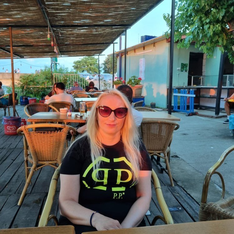 Instagram Profilbild von elifyalniiz
