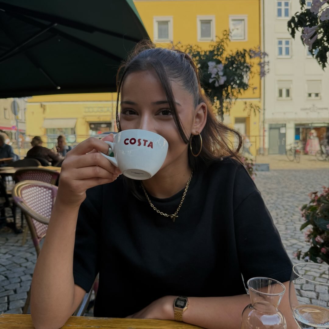 Instagram Profilbild von azra.ulks