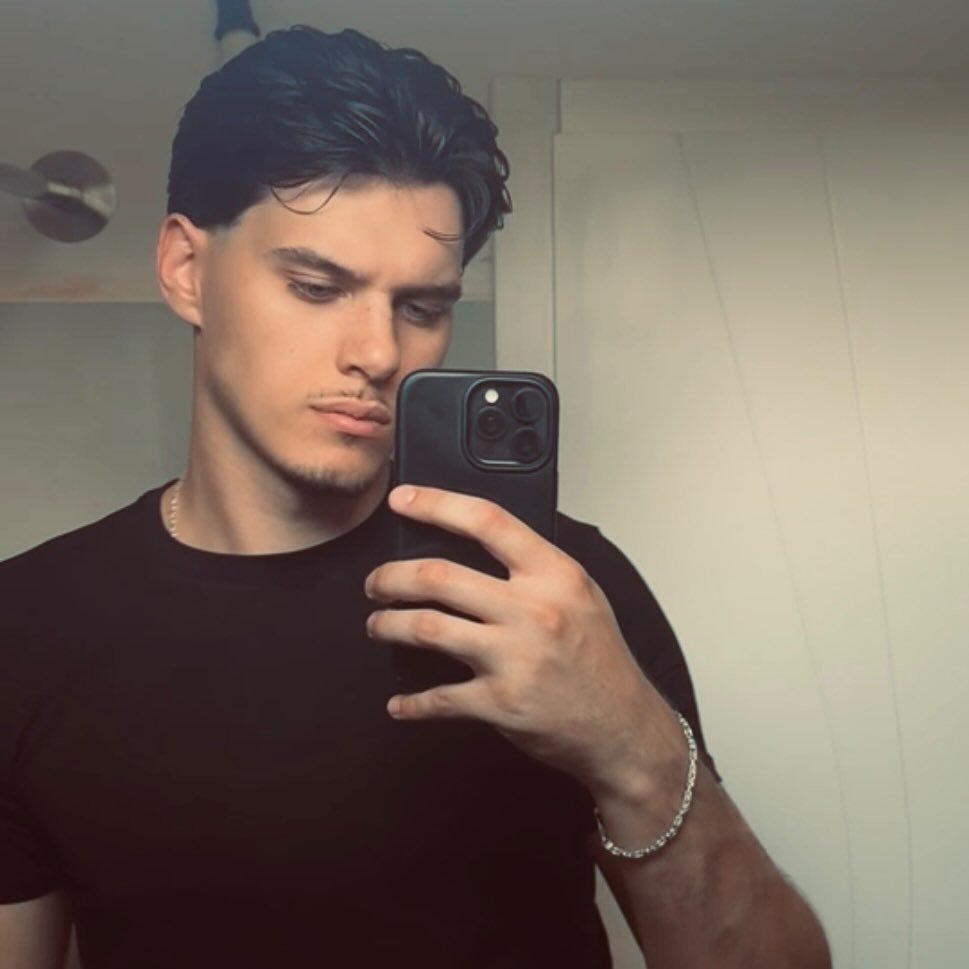 Instagram Profilbild von arian.tj