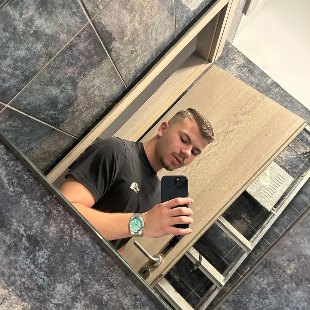 Instagram Profilbild von _.rasoulis._