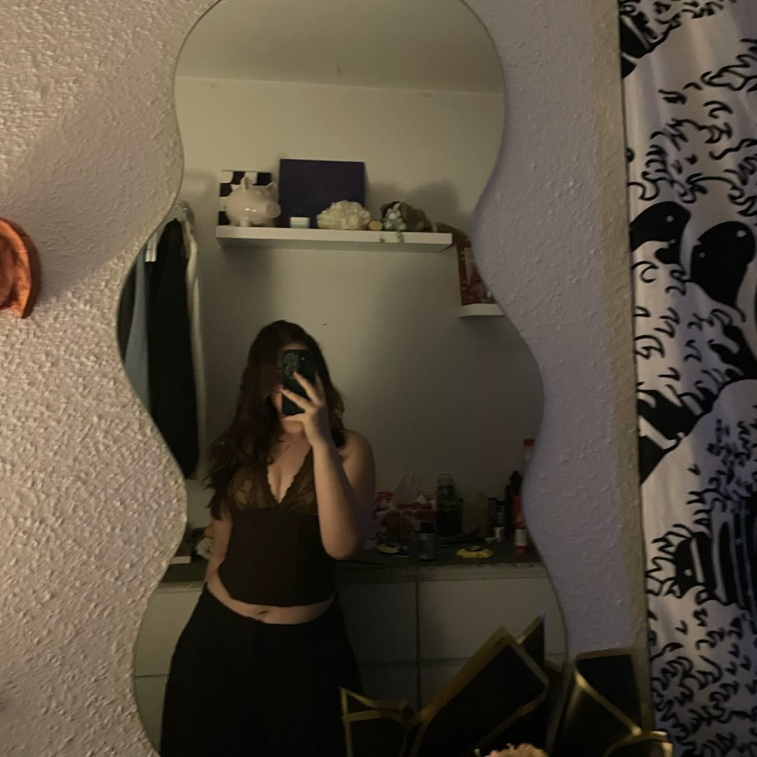 Instagram Profilbild von theyyluvlaura_