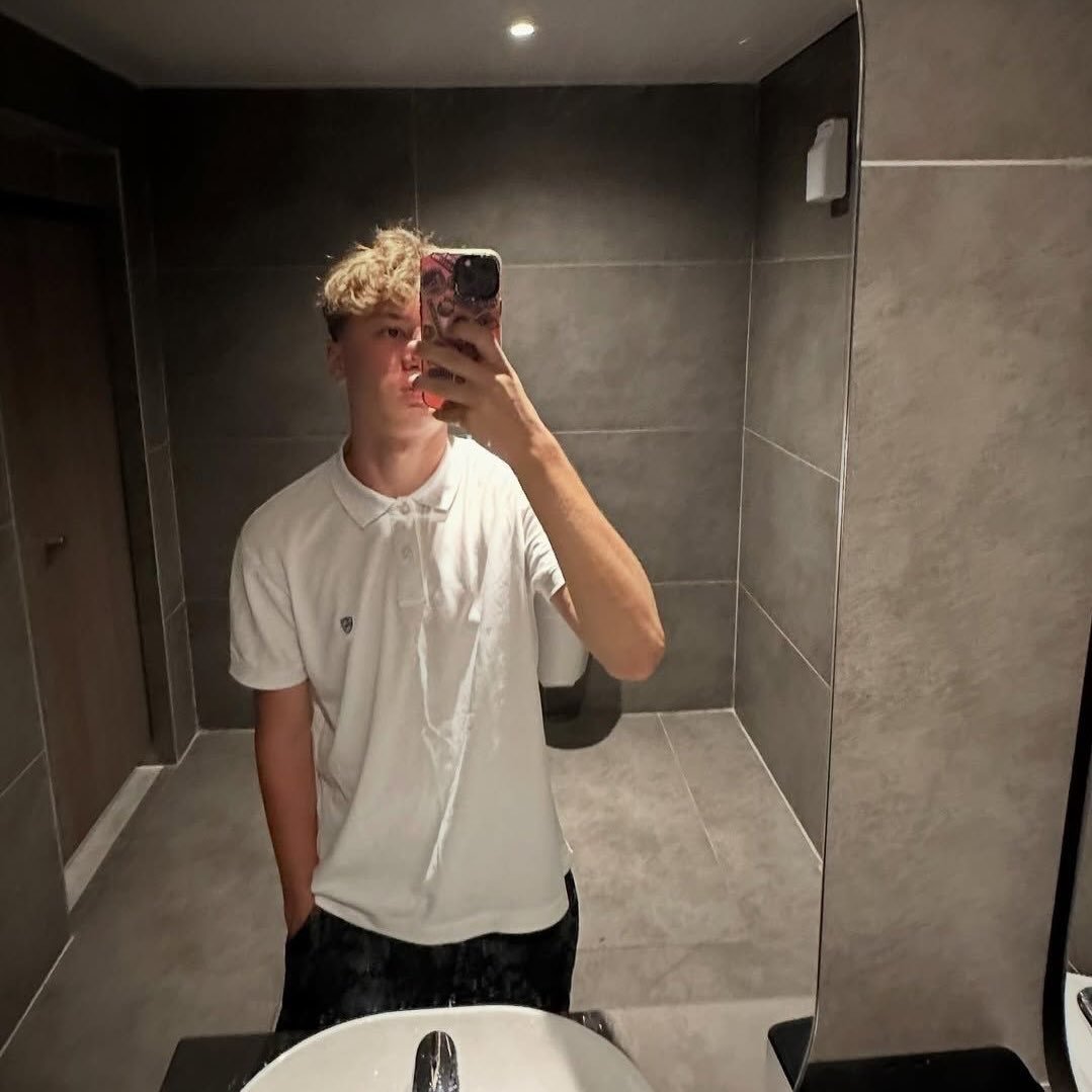 Instagram Profilbild von nev.iooo
