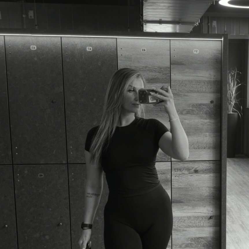 Instagram Profilbild von jenni___ge