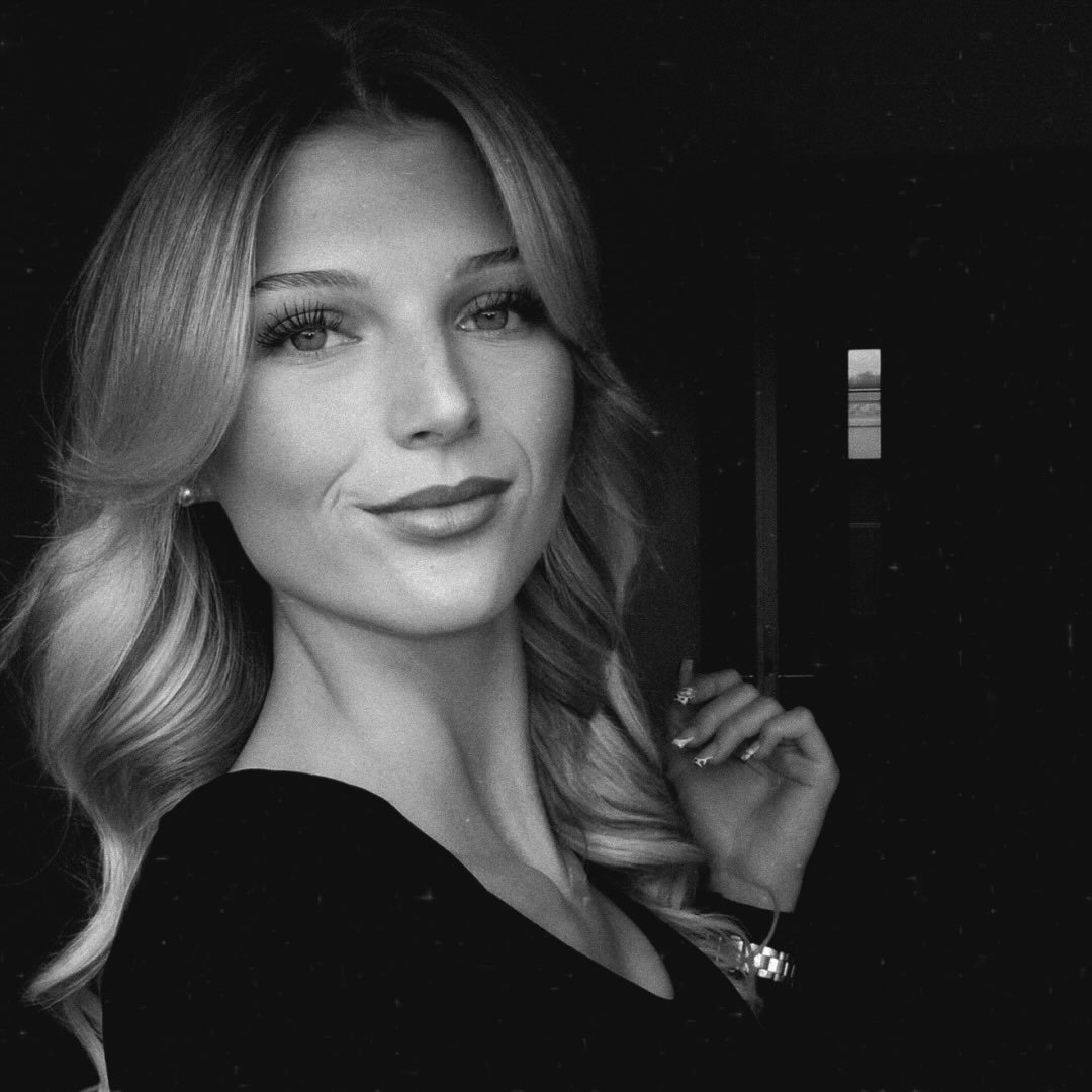 Instagram Profilbild von larissaknsl