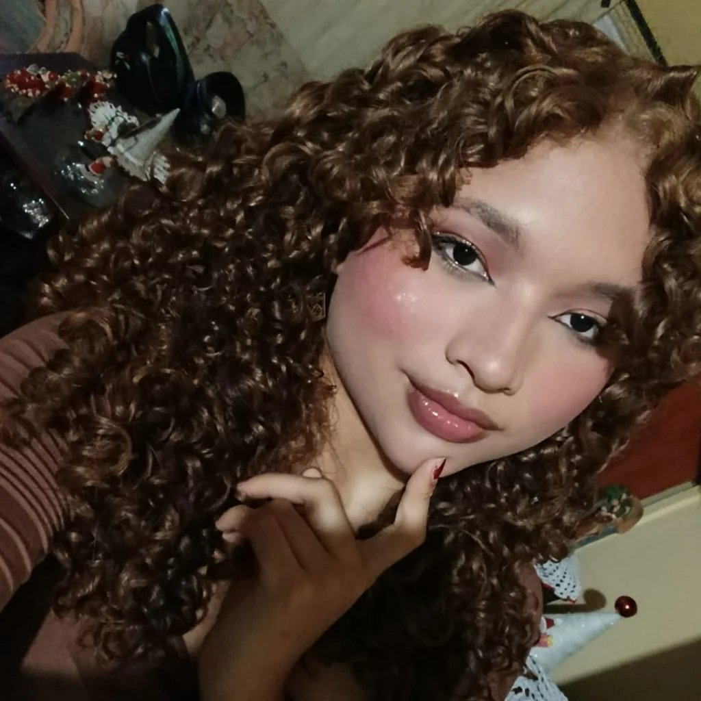 Instagram Profilbild von emijxx_