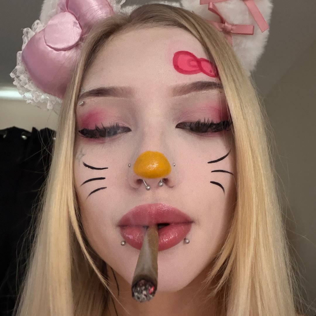 Instagram Profilbild von errordoll404
