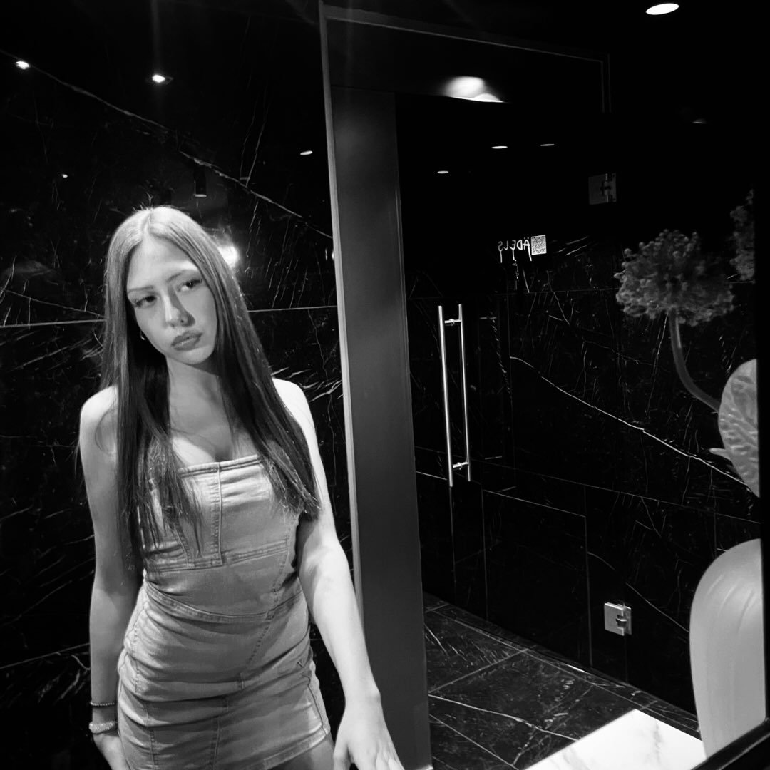 Instagram Profilbild von nikikombakova