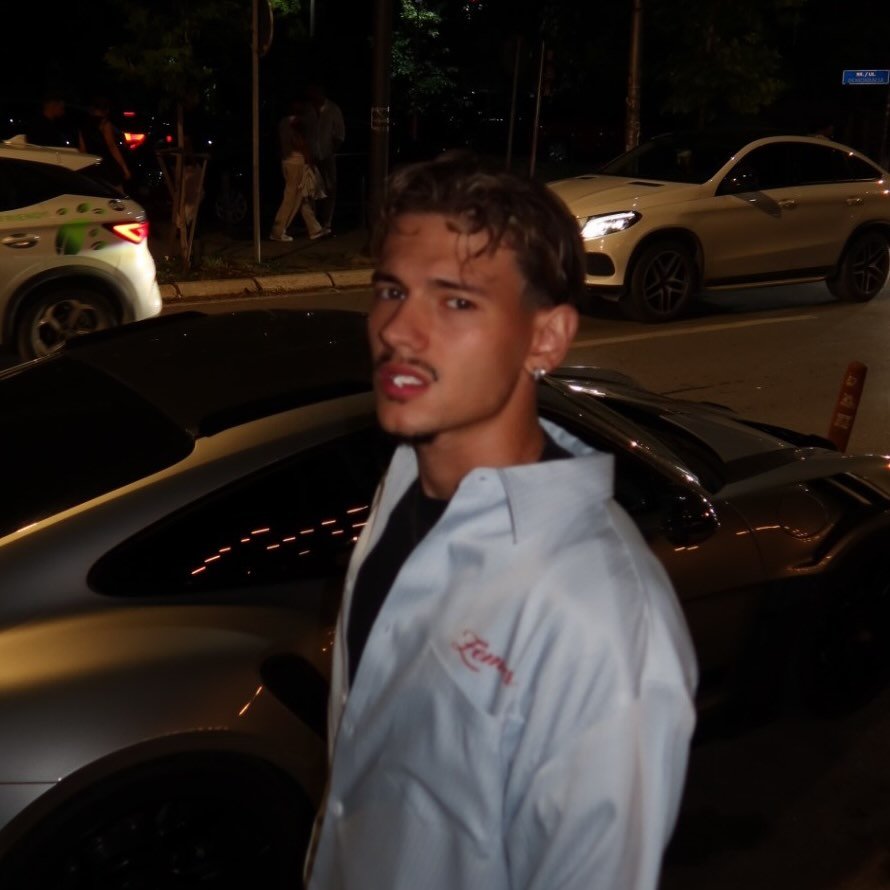 Instagram Profilbild von rnikaj21