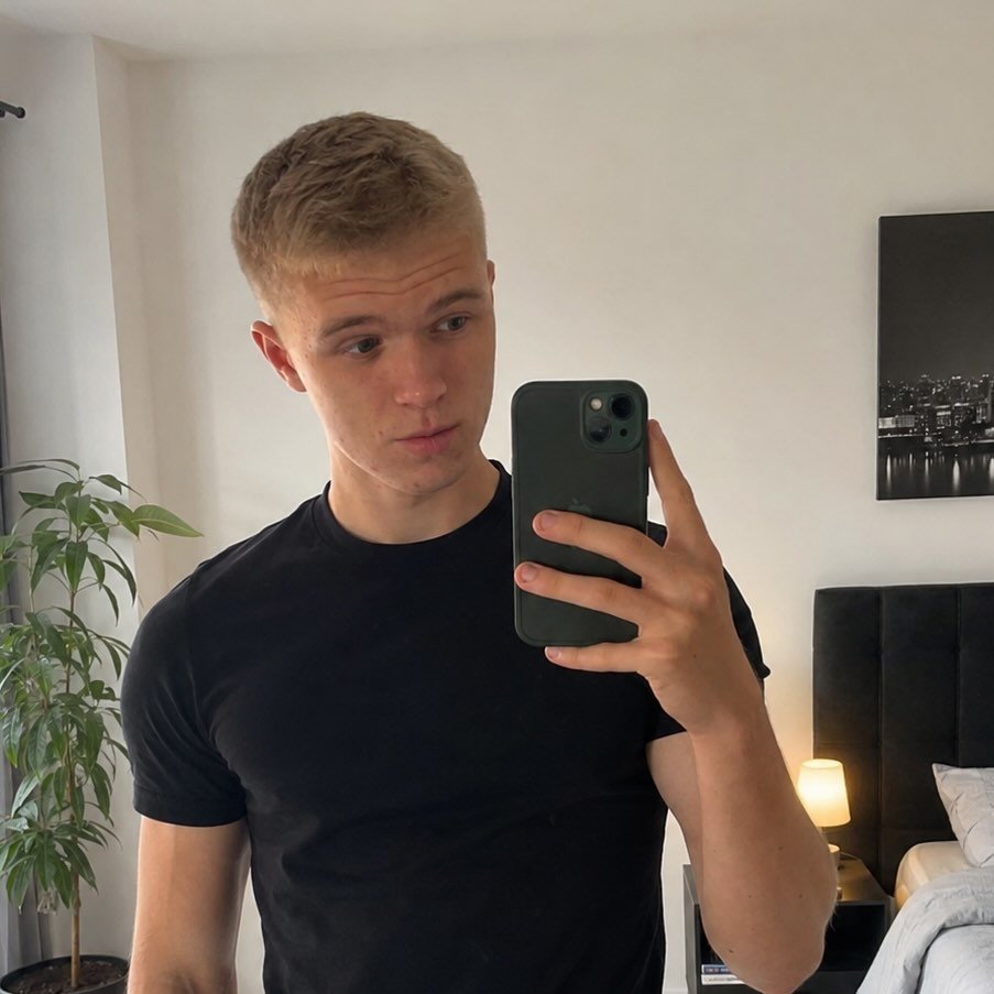 Instagram Profilbild von artjom.knt