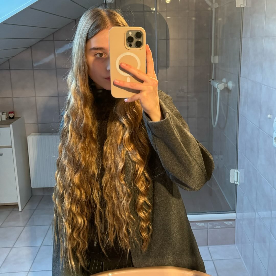Instagram Profilbild von _elena.madeleine_