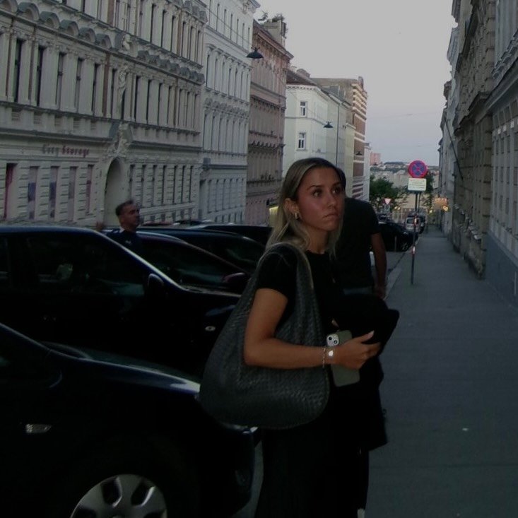 Instagram Profilbild von camiralyra