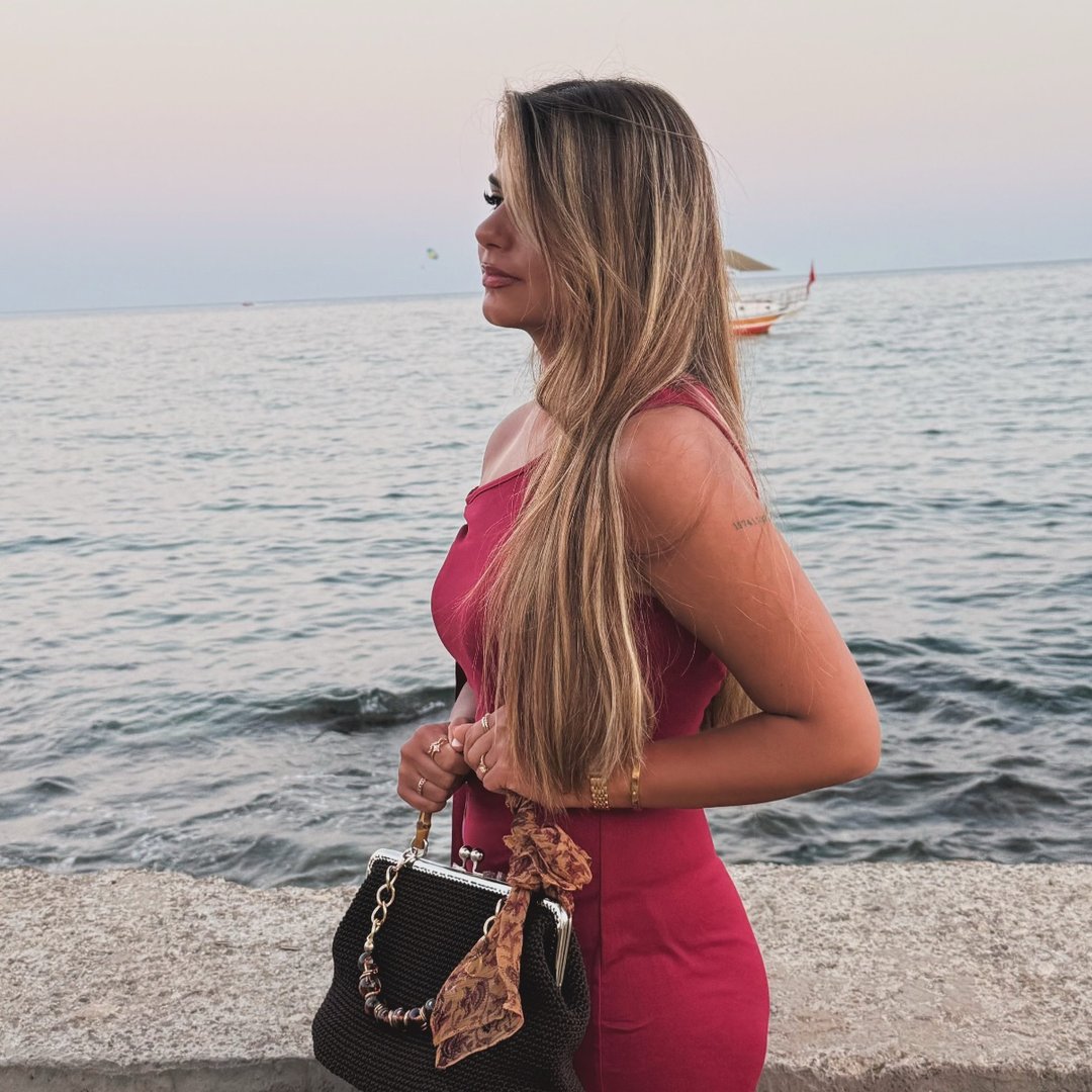 Instagram Profilbild von 06zeynosh