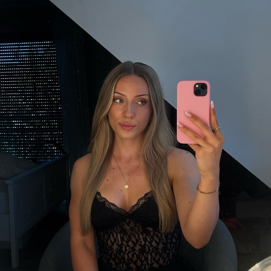 Instagram Profilbild von juliatiefel