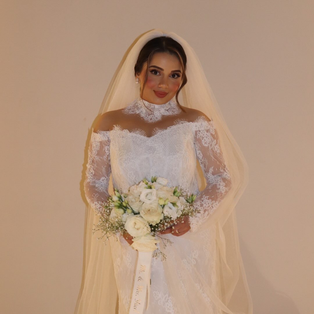 Instagram Profilbild von b.eeyza