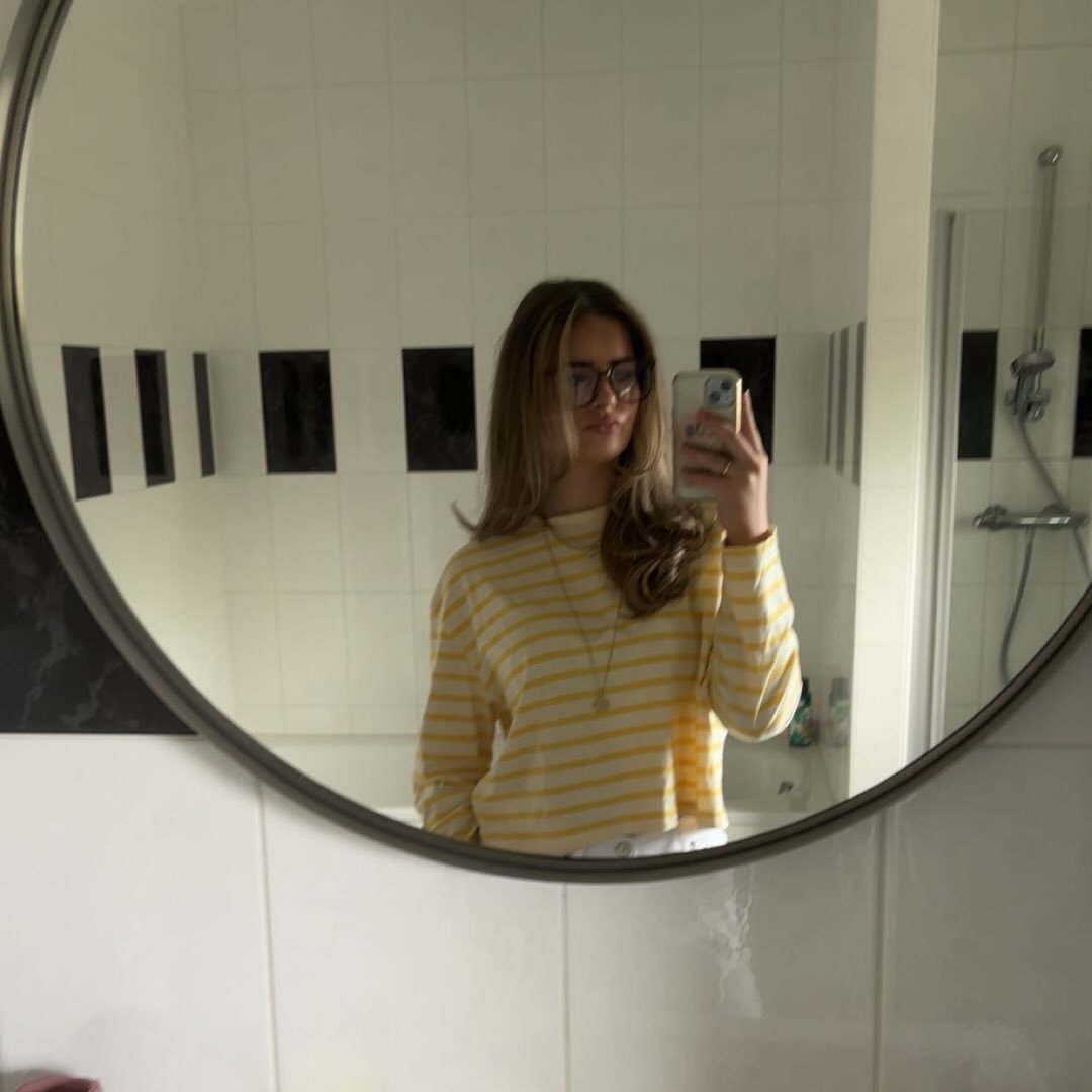 Instagram Profilbild von julia.v0208