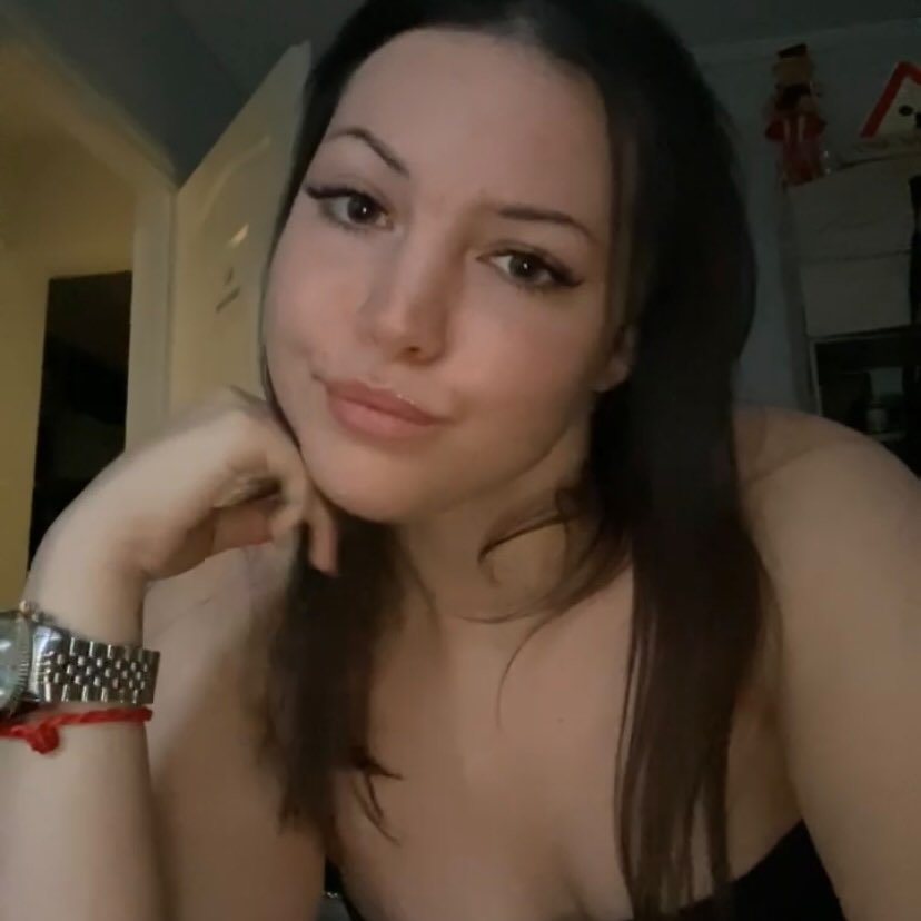Instagram Profilbild von _.esztiii_