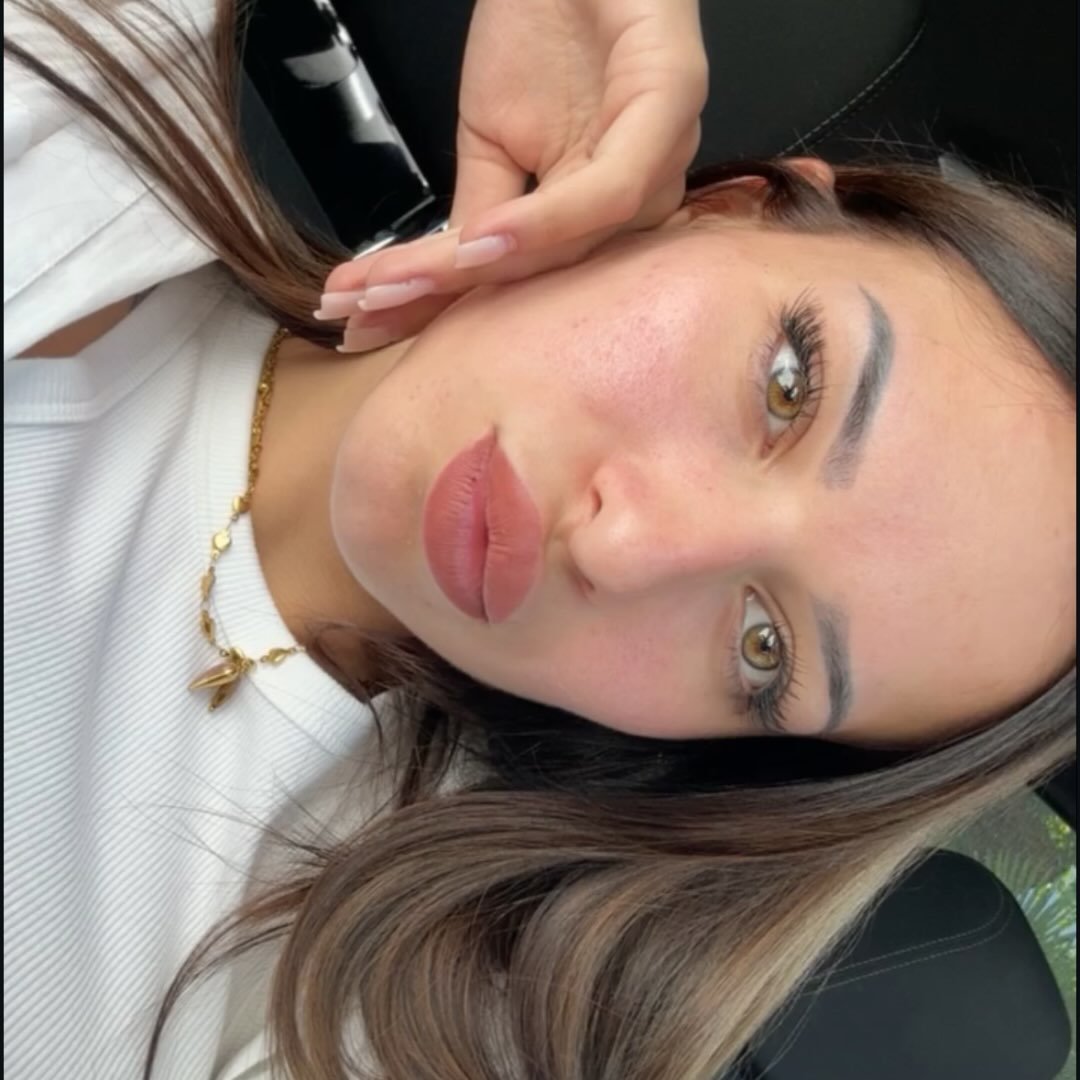 Instagram Profilbild von edinaxlkx