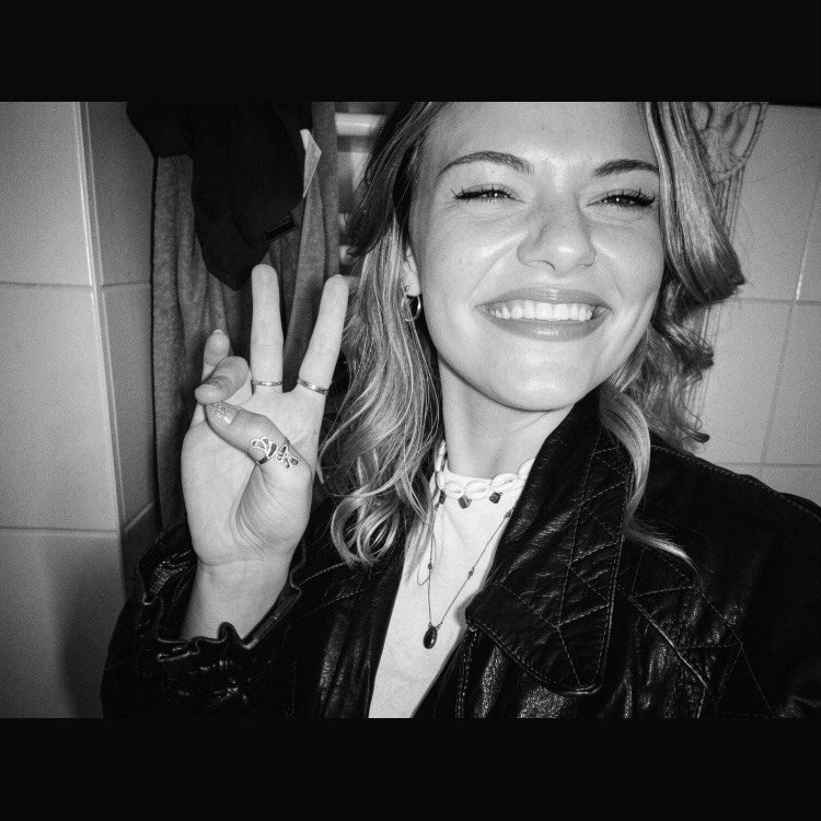 Instagram Profilbild von l.e_ne