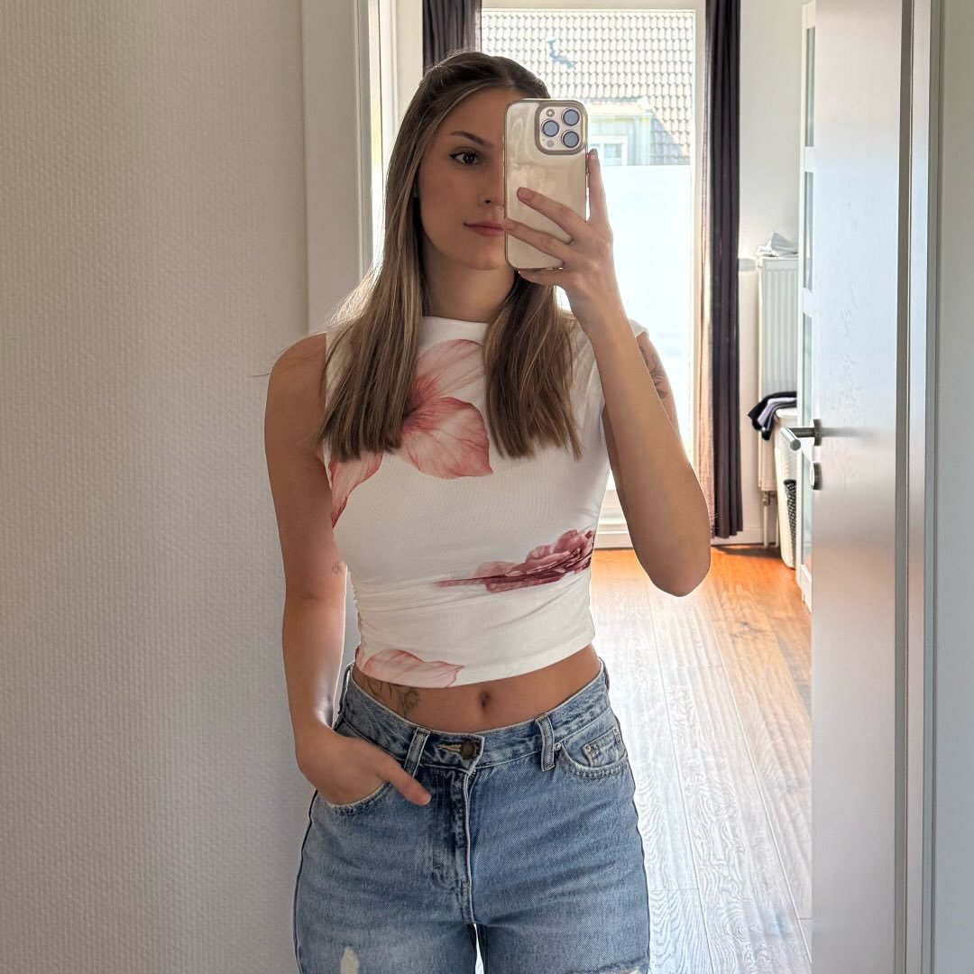 Instagram Profilbild von lara_ro99