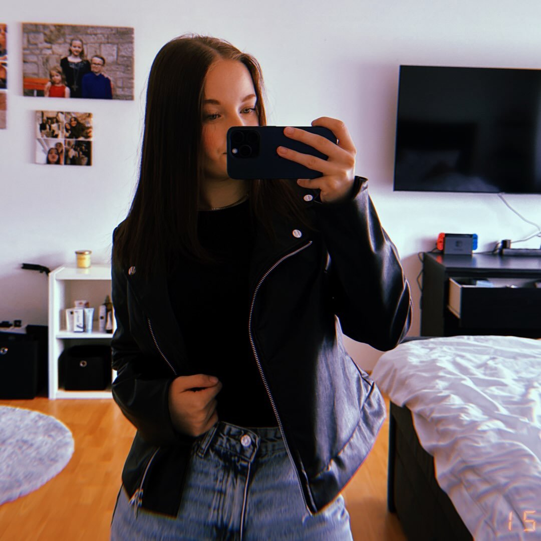 Instagram Profilbild von lara.hlnb