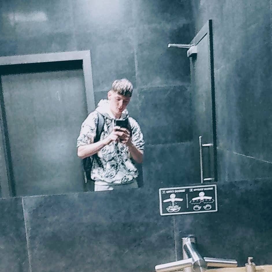 Instagram Profilbild von kamil0_0k