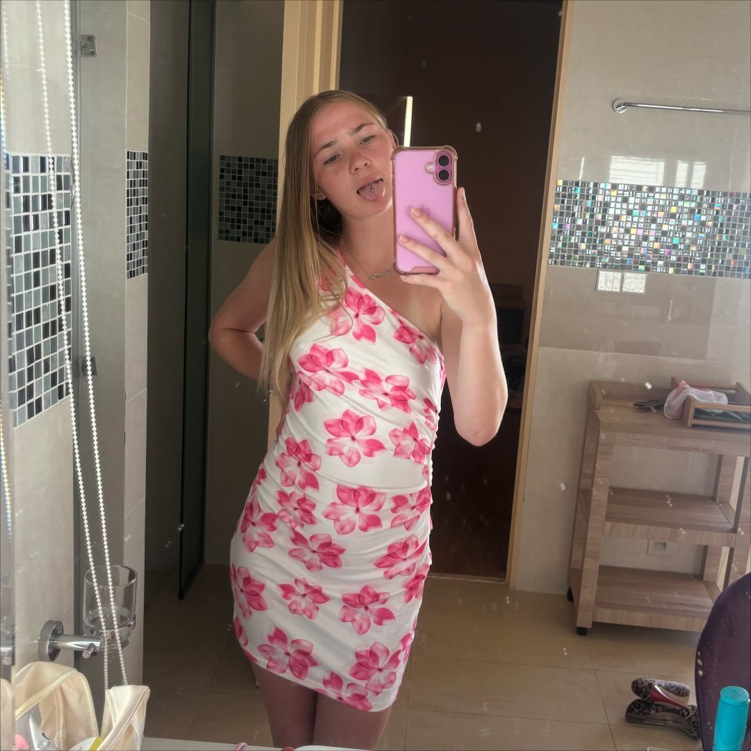 Instagram Profilbild von lillyadams_.x