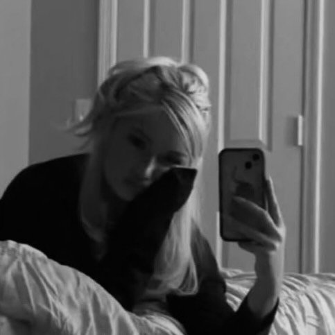 Instagram Profilbild von 2tiara22