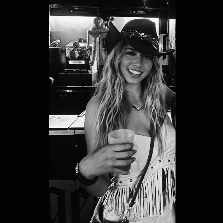 Instagram Profilbild von t.mela_
