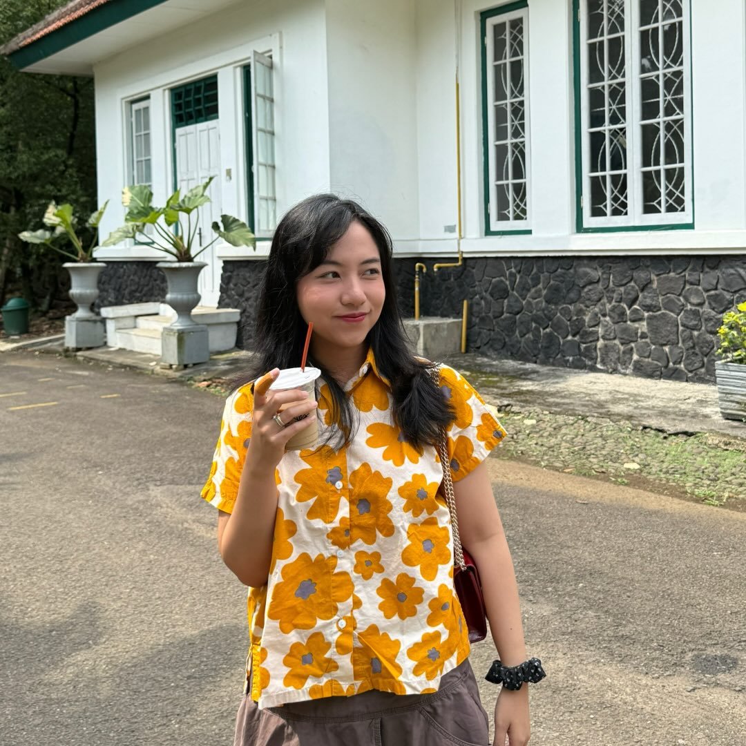 Instagram Profilbild von atitisetyaning