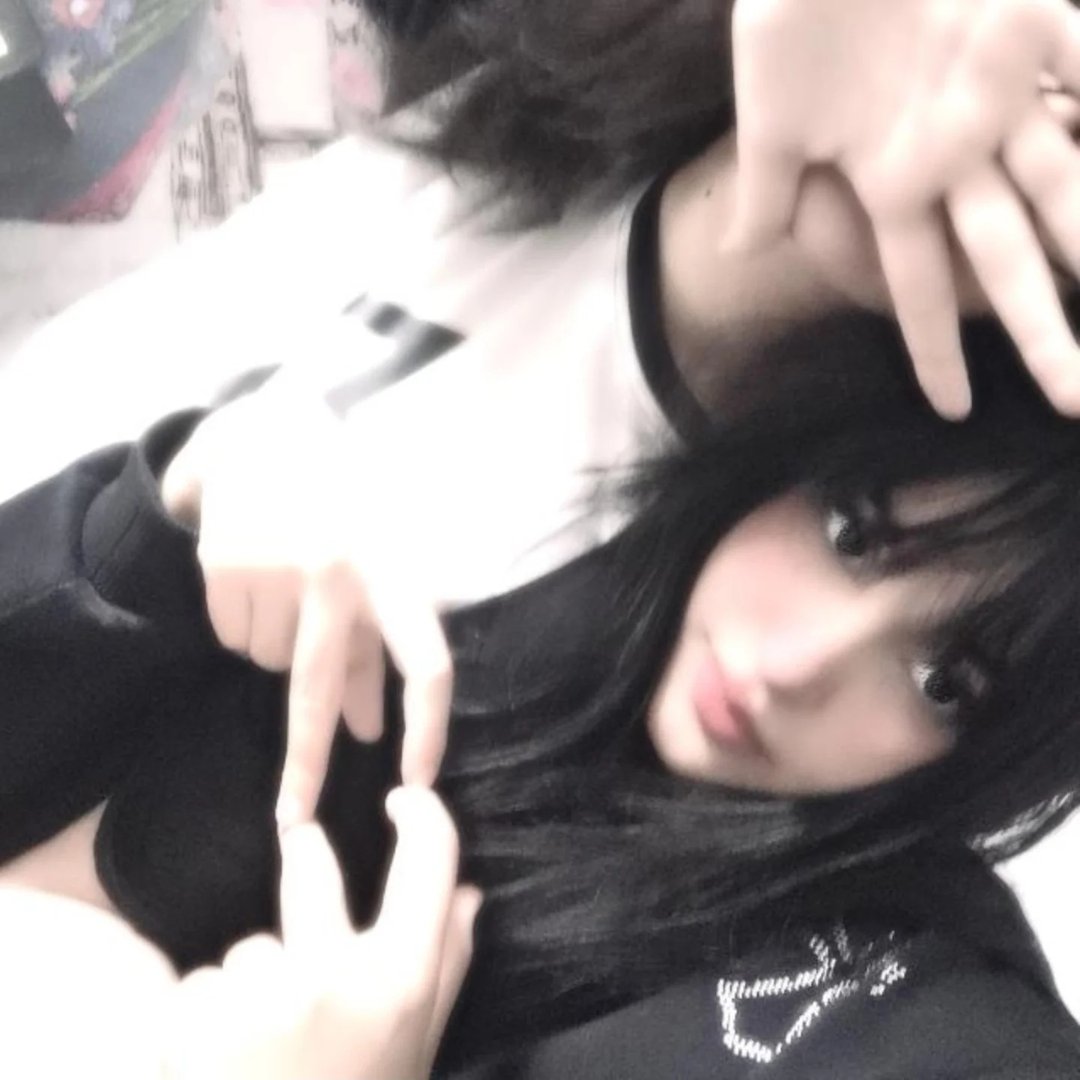Instagram Profilbild von e.mxxy