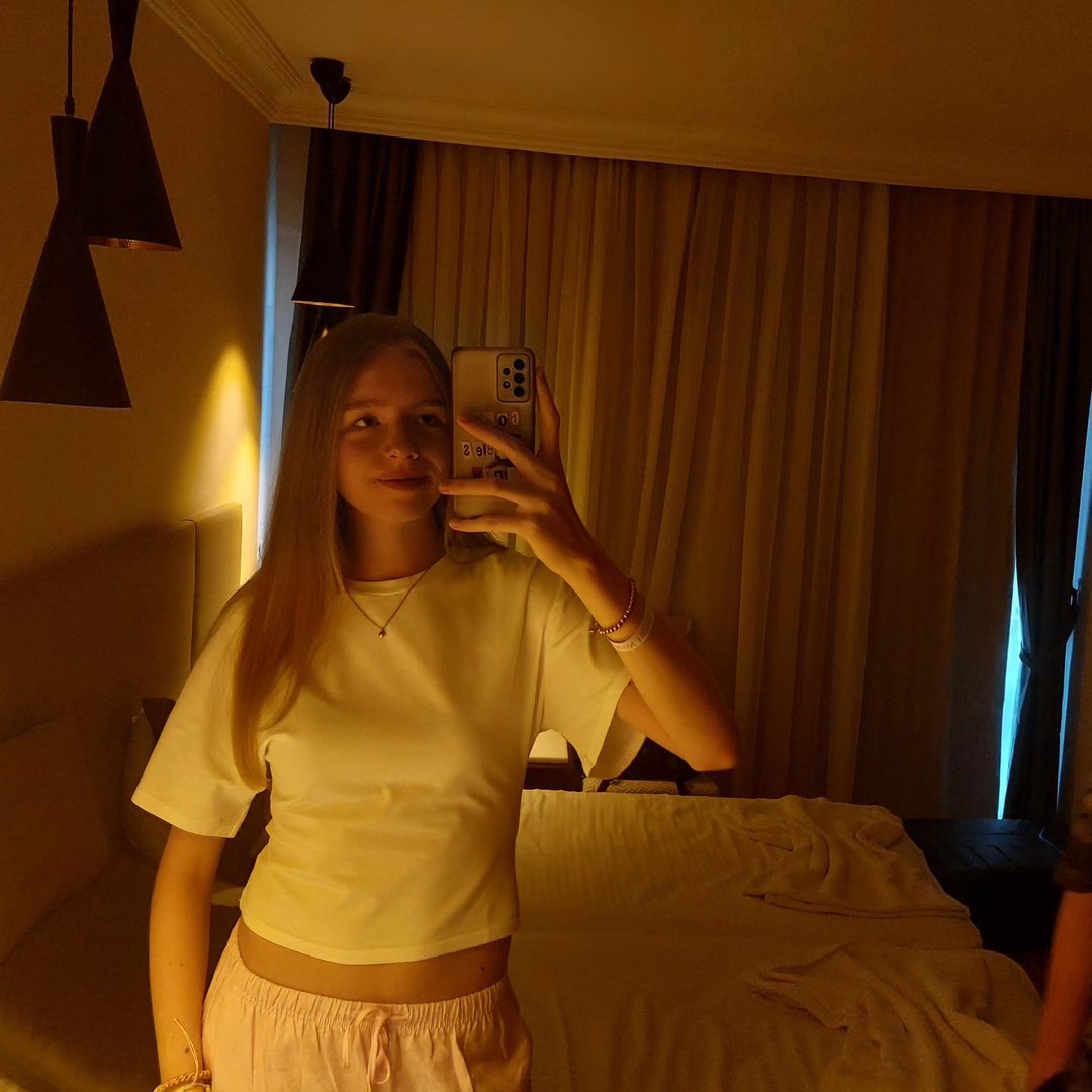 Instagram Profilbild von lara_lxe
